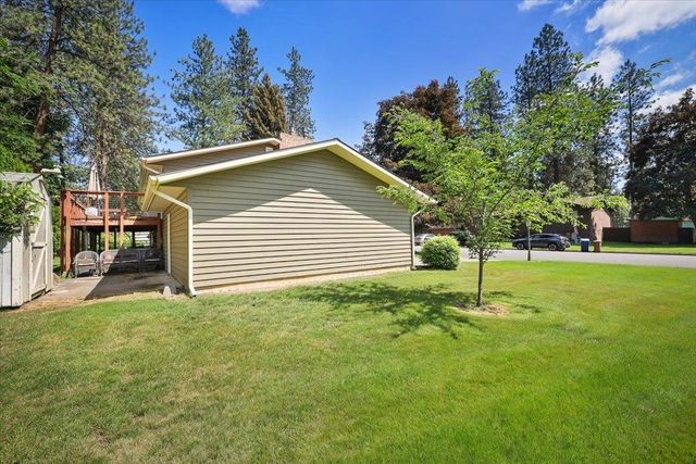 5224 W Pacific Park Dr, Spokane, WA 99208