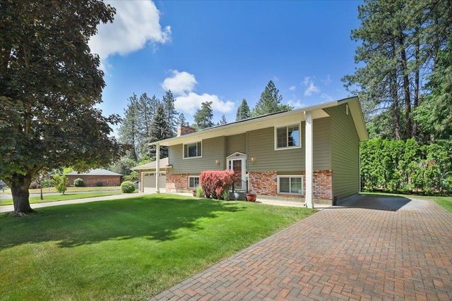 5224 W Pacific Park Dr, Spokane, WA 99208