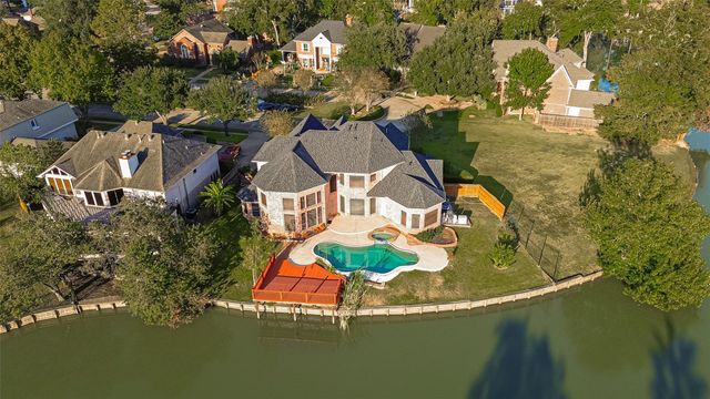 2707 Pond Brook Pl, Missouri City, TX 77459