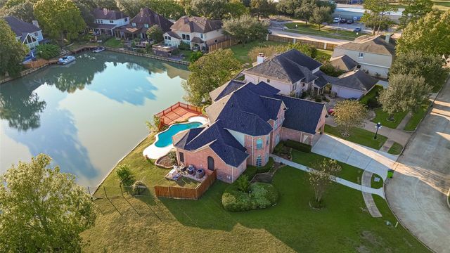 2707 Pond Brook Pl, Missouri City, TX 77459