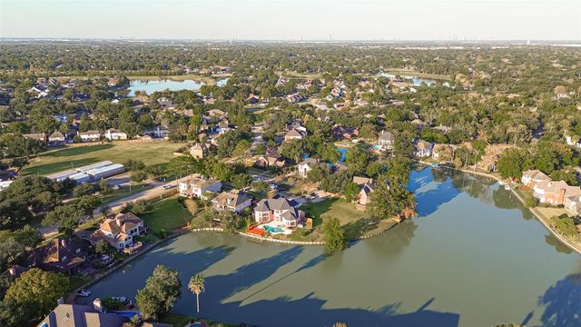 2707 Pond Brook Pl, Missouri City, TX 77459