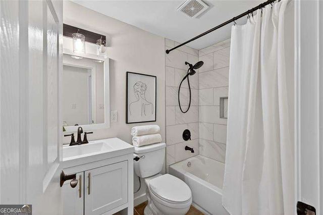 10375 Worthington Hills Manor, Roswell, GA 30076