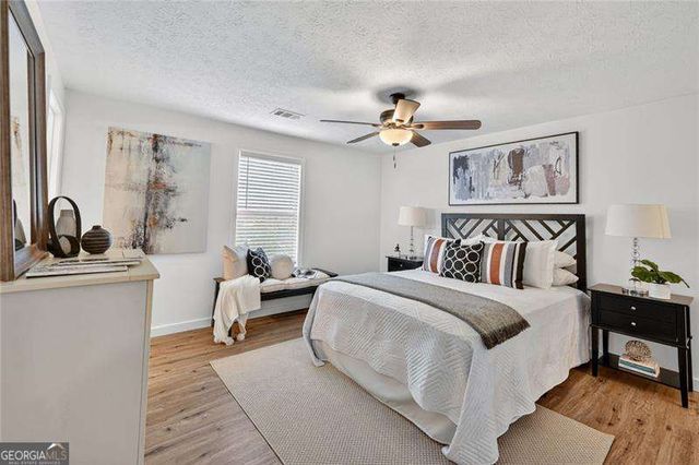 10375 Worthington Hills Manor, Roswell, GA 30076