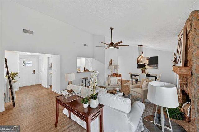 10375 Worthington Hills Manor, Roswell, GA 30076