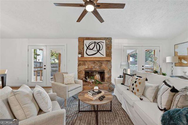 10375 Worthington Hills Manor, Roswell, GA 30076