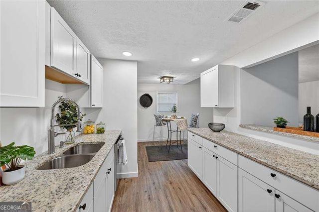 10375 Worthington Hills Manor, Roswell, GA 30076