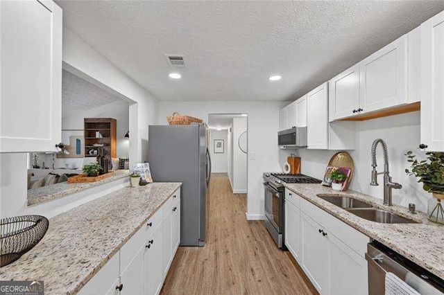 10375 Worthington Hills Manor, Roswell, GA 30076