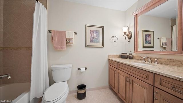 577 Beachwalk CIR R202, Naples, FL 34108