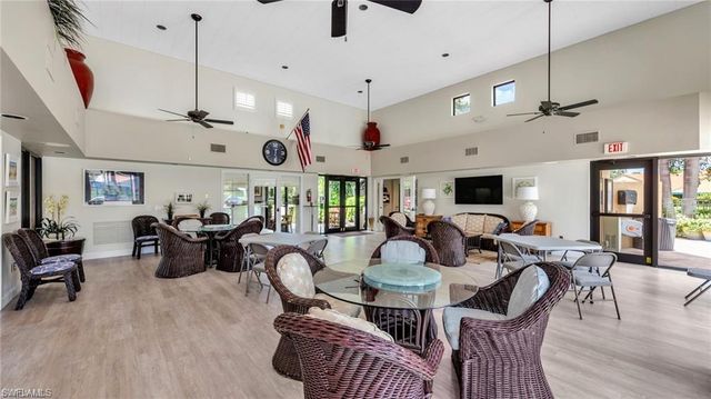 577 Beachwalk CIR R202, Naples, FL 34108