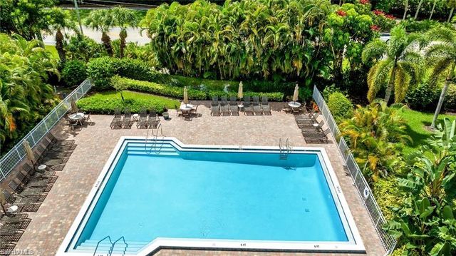 577 Beachwalk CIR R202, Naples, FL 34108