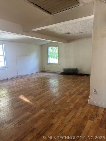 68376 S 315 Road, Wagoner, OK 74467