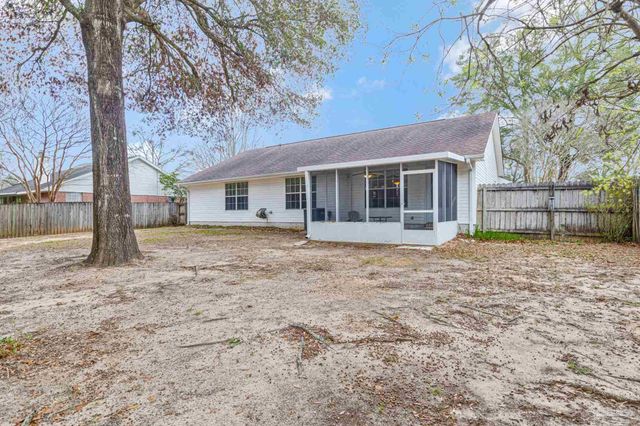 6544 Eagle Crest Dr, Milton, FL 32570