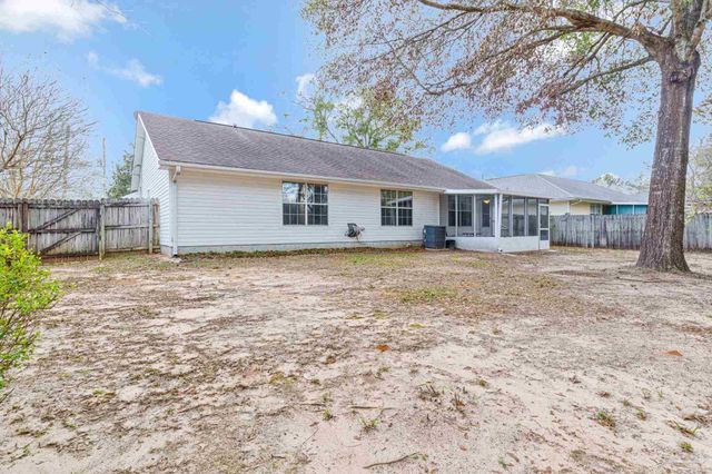 6544 Eagle Crest Dr, Milton, FL 32570