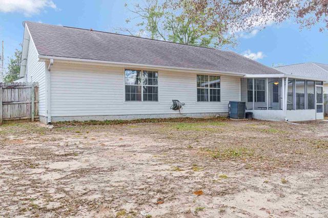 6544 Eagle Crest Dr, Milton, FL 32570