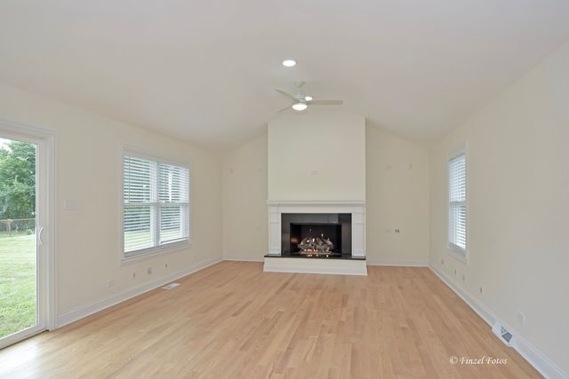 1713 Oak Street, St. Charles, IL 60174