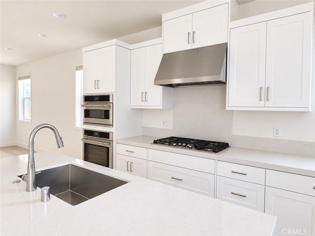 713 Sonia, Irvine, CA 92618