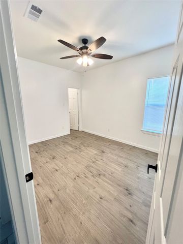 4834 Owenwood Avenue, Dallas, TX 75223