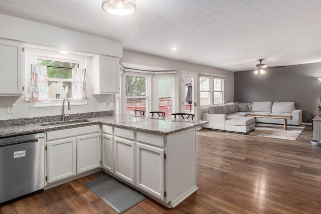 1661 Bendelow Drive, Columbus, OH 43228
