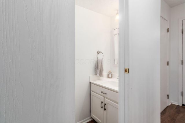 1661 Bendelow Drive, Columbus, OH 43228