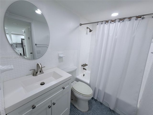 2980 Point East Drive D112, Aventura, FL 33160