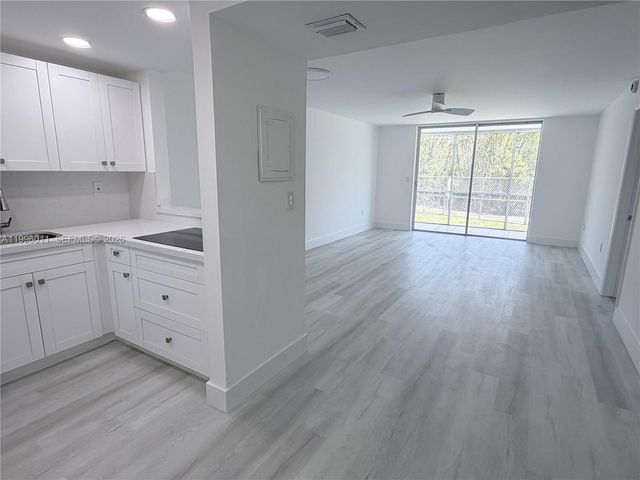 2980 Point East Drive D112, Aventura, FL 33160