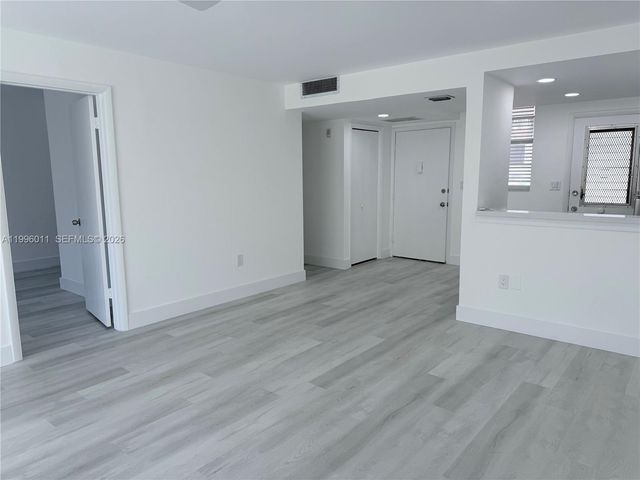 2980 Point East Drive D112, Aventura, FL 33160