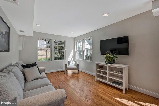 6111 CROMWELL DR, Bethesda, MD 20816