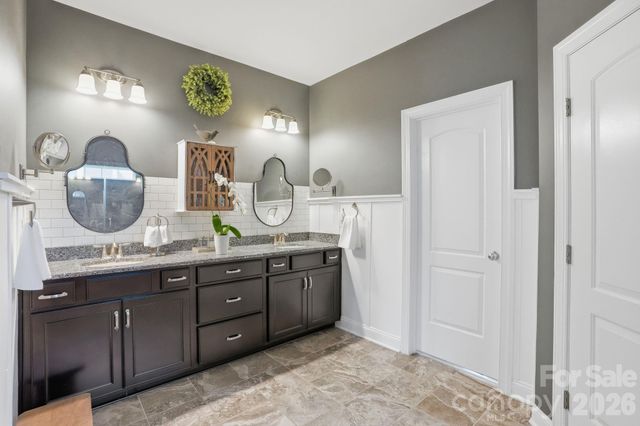 10420 Daufuskie Drive, Charlotte, NC 28278