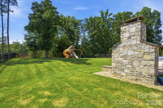 10420 Daufuskie Drive, Charlotte, NC 28278