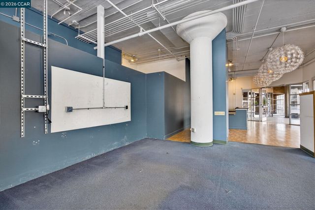 255 3Rd St, Oakland, CA 94607