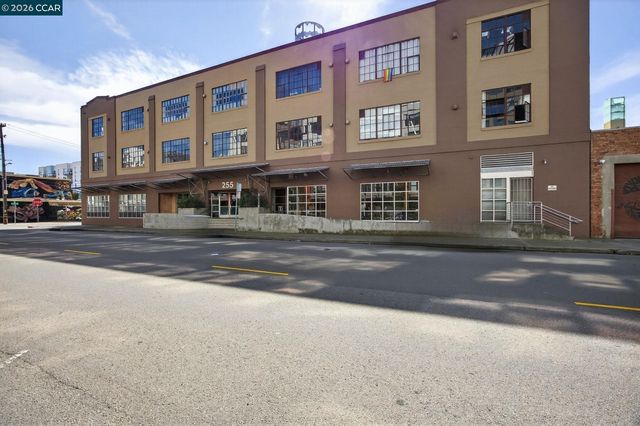 255 3Rd St, Oakland, CA 94607