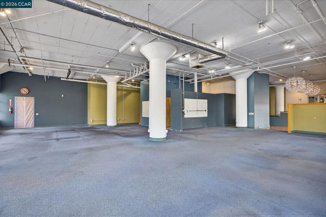 255 3Rd St, Oakland, CA 94607