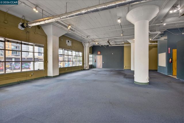 255 3Rd St, Oakland, CA 94607