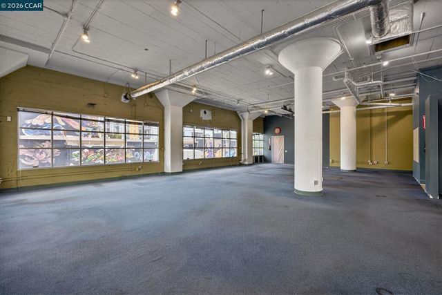 255 3Rd St, Oakland, CA 94607