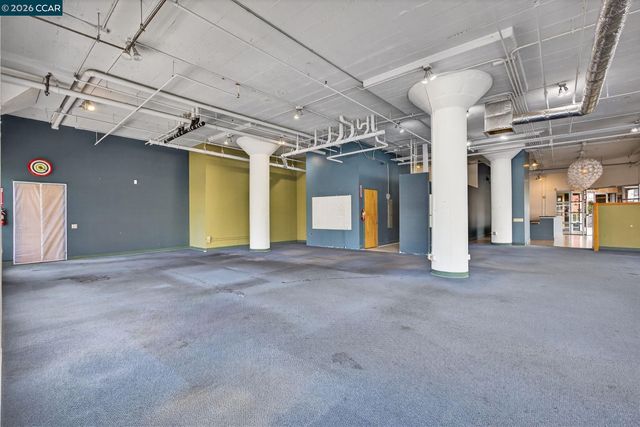 255 3Rd St, Oakland, CA 94607