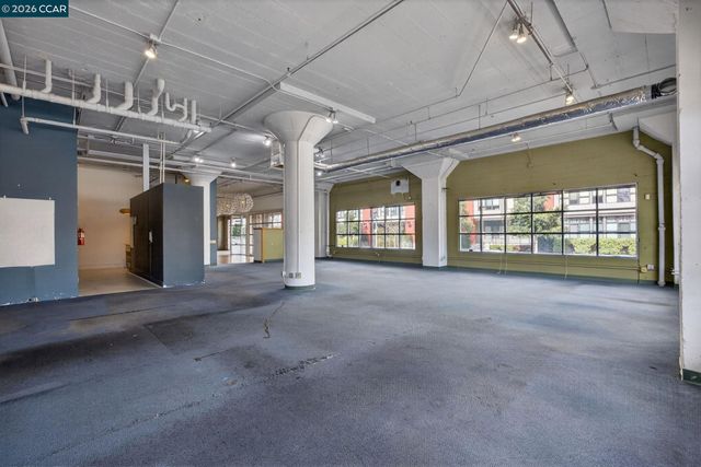 255 3Rd St, Oakland, CA 94607