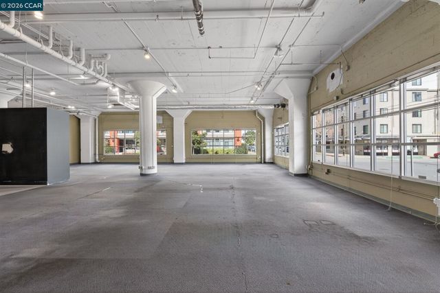 255 3Rd St, Oakland, CA 94607