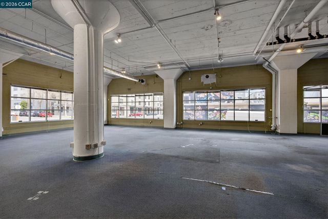 255 3Rd St, Oakland, CA 94607