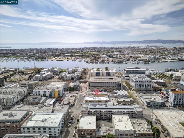 255 3Rd St, Oakland, CA 94607