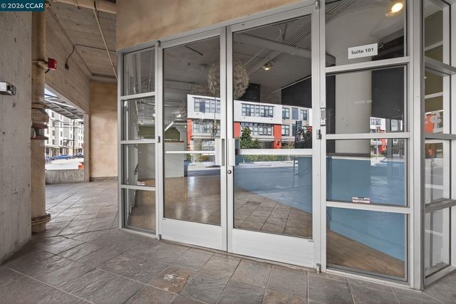 255 3Rd St, Oakland, CA 94607