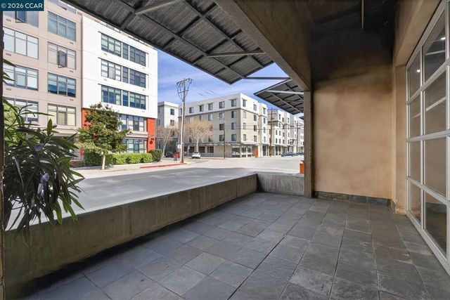 255 3Rd St, Oakland, CA 94607