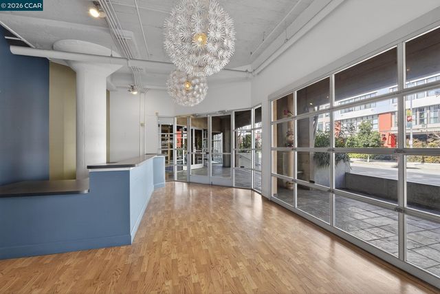 255 3Rd St, Oakland, CA 94607