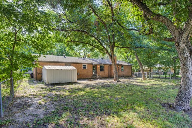 4205 Keeter Drive, North Richland Hills, TX 76180