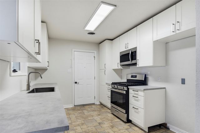 4205 Keeter Drive, North Richland Hills, TX 76180
