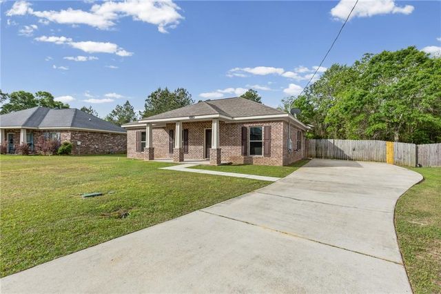 4976 Daniels Drive W, Mobile, AL 36695