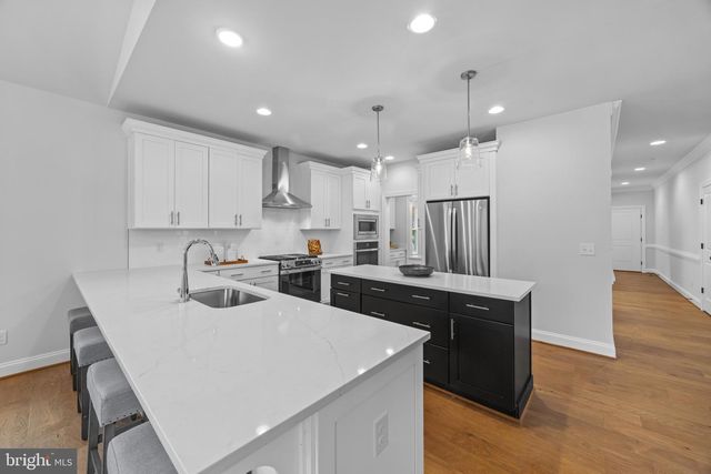 2728 BOSWELL AVE, Alexandria, VA 22306