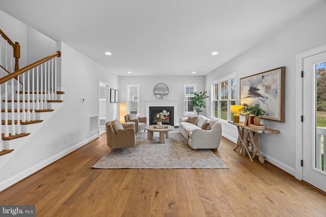 2728 BOSWELL AVE, Alexandria, VA 22306