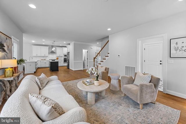 2728 BOSWELL AVE, Alexandria, VA 22306