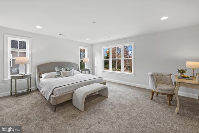 2728 BOSWELL AVE, Alexandria, VA 22306