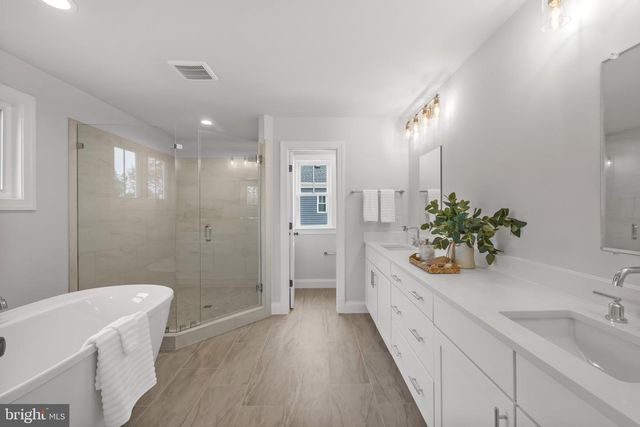 2728 BOSWELL AVE, Alexandria, VA 22306